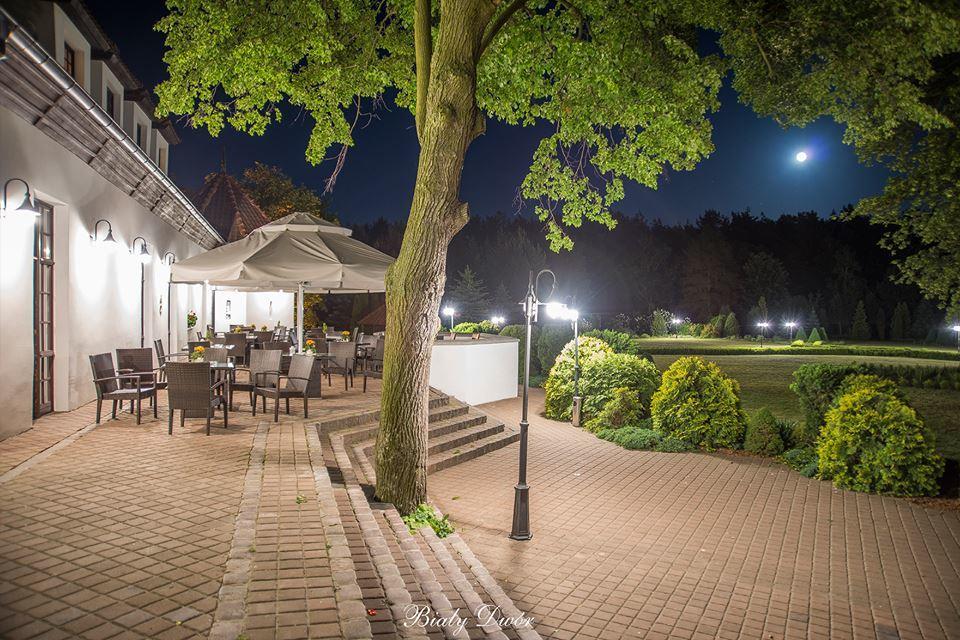 Bialy Dwor Bed & Breakfast Квидзин Екстериор снимка