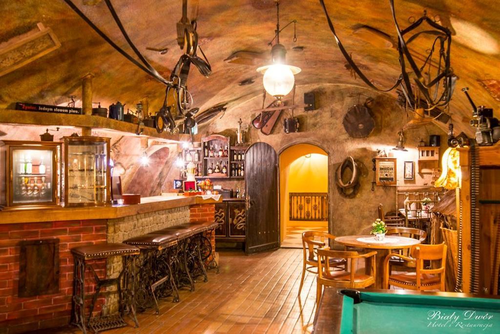 Bialy Dwor Bed & Breakfast Квидзин Екстериор снимка