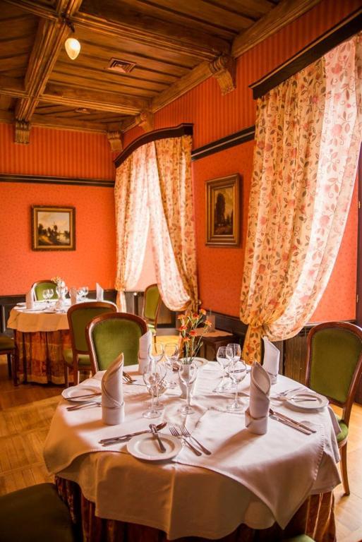 Bialy Dwor Bed & Breakfast Квидзин Екстериор снимка